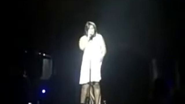 Amber Riley Beautiful full performance смотреть онлайн