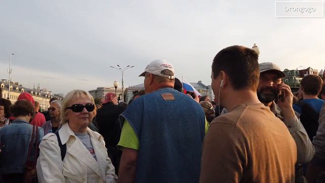 Провокаторы СЕРБ на Трубной площади 15.07.2019 | В поддержку независимых кандидатов Соболь, Яшин смотреть онлайн