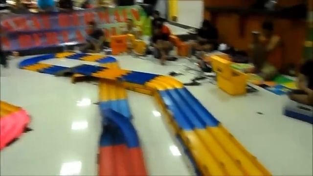 Balap Tamiya Pra-Grand Prix Seri 9 di Malang 2012 смотреть онлайн