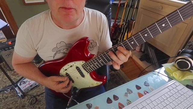 Inverting and E Major Chord Jimi Style смотреть онлайн