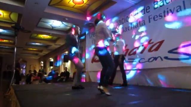 ATACA y LA ALEMANA Animación en Bachata con Sentimiento 2012 смотреть онлайн