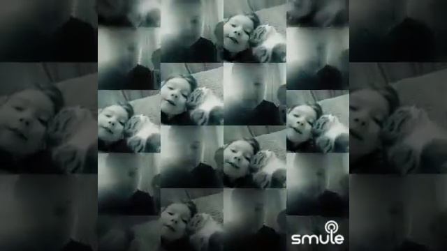 Альфред с Лианай поём в Smule ягода малинка🎤