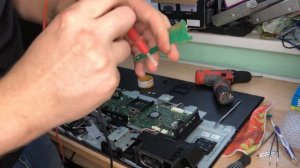 Телевизор не видит пульт, одна из причин поломки и как отремонтировать. На примере Sony KDL-32W705C