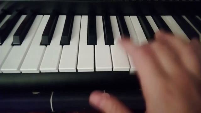 Разбор песни "В траве сидел кузнечик" на синтезаторе. смотреть онлайн