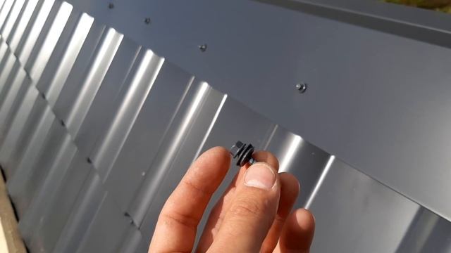 Монтаж конька на ОСТРОЙ КРОВЛЕ без ЛЕСТНИЦ. ПРОСТОЙ и БЫСТРЫЙ способ