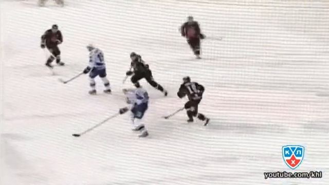 Первушин разбивает стекло Дорофеевым смотреть онлайн