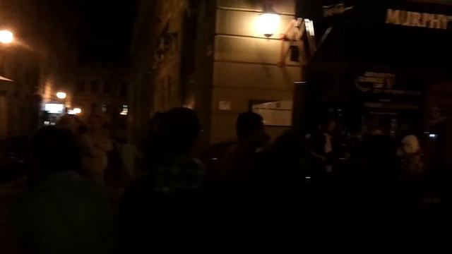 Уличные музыканты города Печ смотреть онлайн