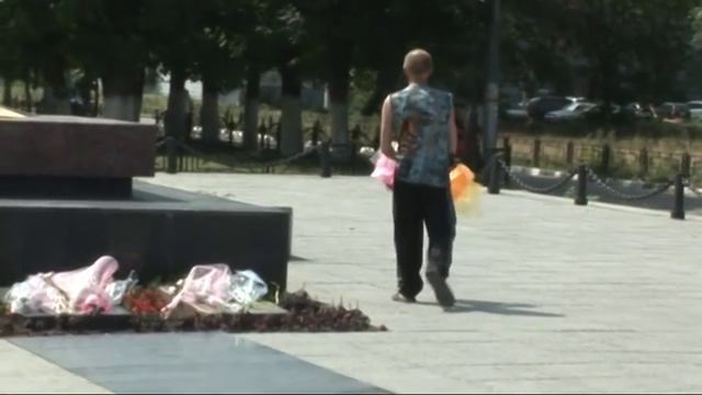 Бомжи воруют цветы смотреть онлайн