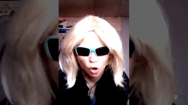 Клип Стой кто Идёт смотреть онлайн