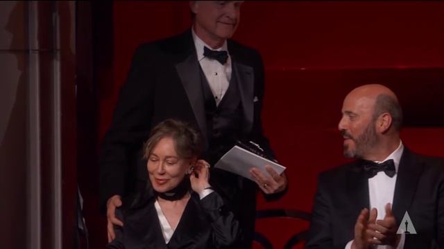 The Grand Budapest Hotel Wins Costume Design: 2015 Oscars смотреть онлайн
