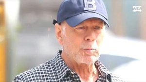 Брюс Уиллис не может читать и разговаривать из-за прогрессирующей болезни.