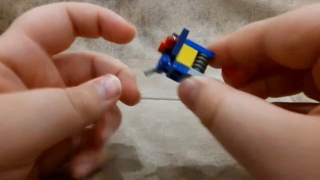 Обзор фигурок персонажей из Portal 2: Уитли и Куб