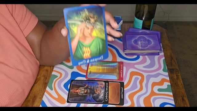 Pick a Card: What You Don't Know About Your Friends смотреть онлайн