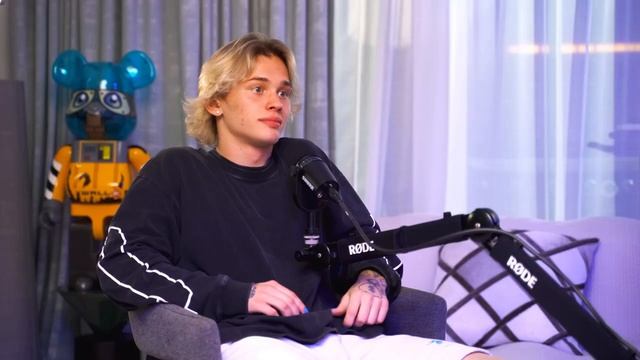 ДАНЯ МИЛОХИН - ЧТО С НИМ СТАЛО? смотреть онлайн