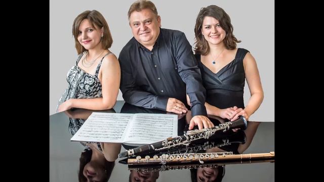 Debussy/Petite Suite/cortège/trio/Trois Sonorités/Jasińska/Bobrowska/Romański смотреть онлайн