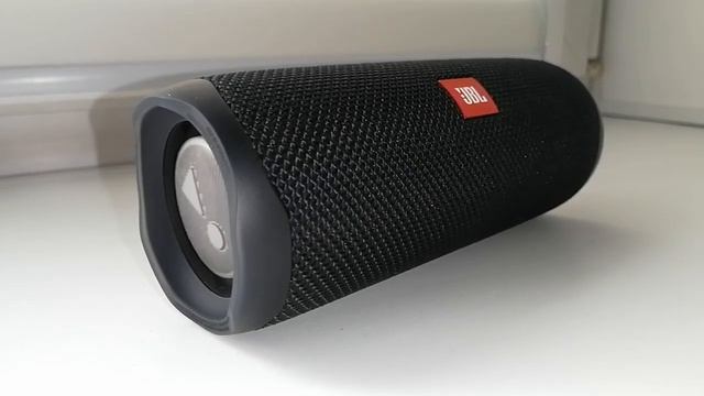 Колонка JBL FLIP 5 LFM 60% Bass Test смотреть онлайн