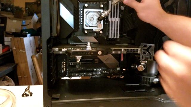 Project Nebula - $3500 High-End Custom Watercooled Ryzen 9 3900x Gaming PC Time Lapse смотреть онлайн