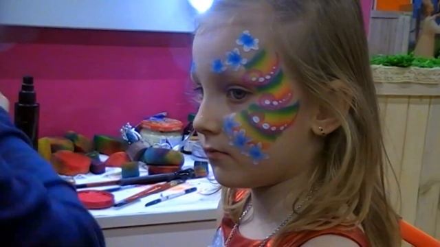 Аквагрим мастер класс бабочка с цветами Face Painting flowers butterfly Kids смотреть онлайн