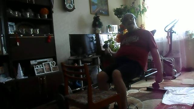 покачал бицепс под углом 75 градусов смотреть онлайн