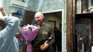 ДАРИТЕ ЖЕНЩИНАМ ЦВЕТЫ