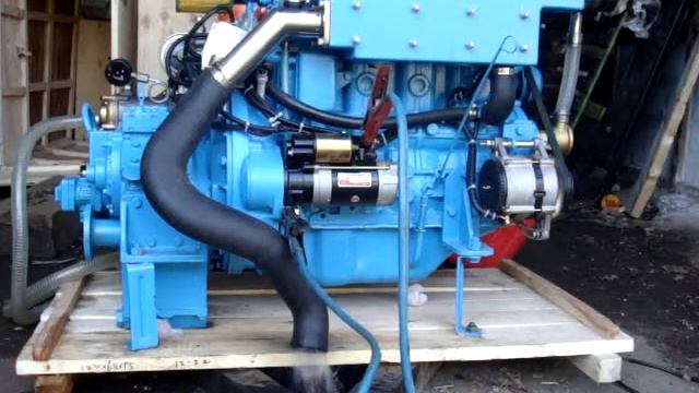 Судовой двигатель TDME-490 на берегу 4 смотреть онлайн