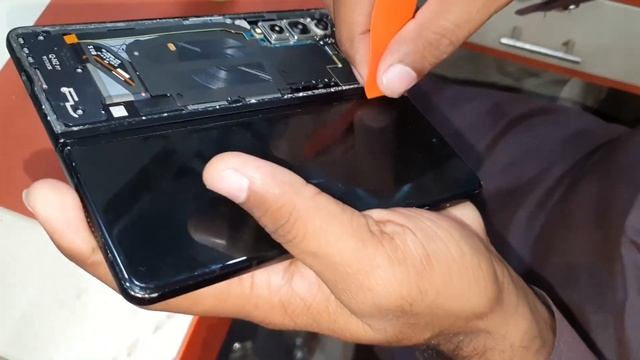 Samsung Galaxy Z Fold 3 Disassembly & Screen Repair - Samsung Z Fold 3 Screen Replacement смотреть онлайн