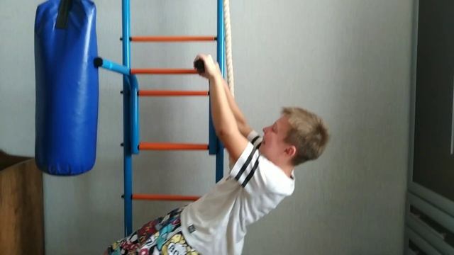 Как научиться подтягиваться на турнике?? смотреть онлайн