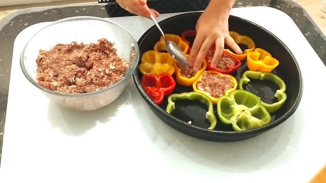 Болгар бұрышынан дәмді түскі немесе кешкі ас. Ужин или обед из болгарского перца и фарша.