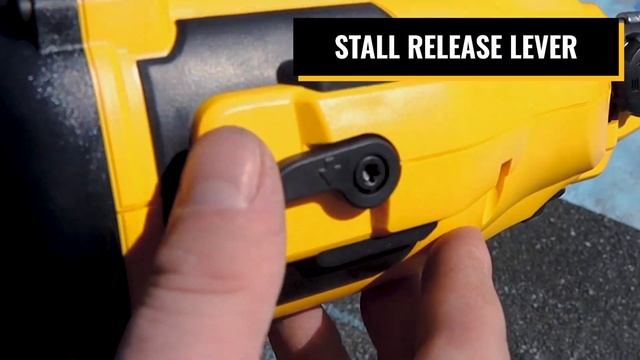 DeWalt 20V MAX Cordless Coil Roofing Nailer смотреть онлайн