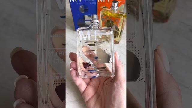 Molecule 01 + Mandarin + Iris от Escentric Molecules