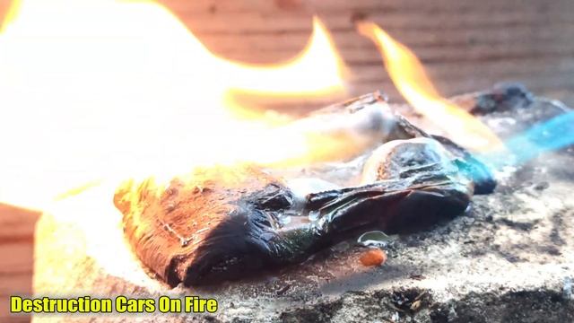 Model Cars On Fire Compilation - Diecast Cars Destruction Compilation - Satisfying Experiment Video смотреть онлайн