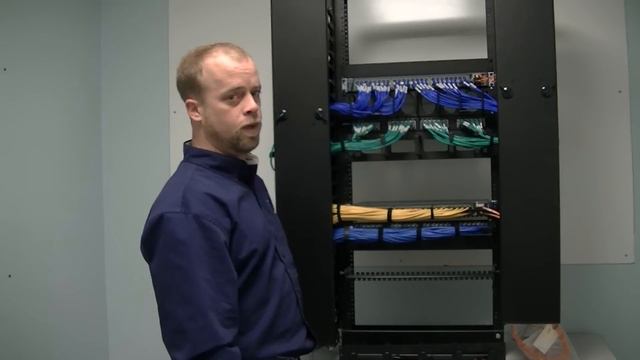 HDC-56 Cable Management Solution For 1U Switches смотреть онлайн