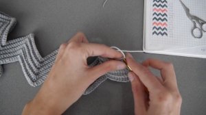 Детский плед узором шеврон (зиг-заг)