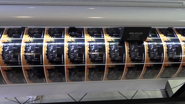 Paintball Arena Promotional Sticker Print and Cut by Using Large Format Pinter and Vinyl Cutter смотреть онлайн