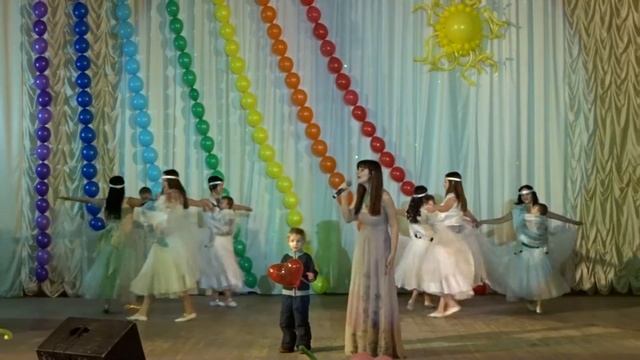 День Матери. Волгодонск 2016г. ДК Восток. Танец Колыбельная. смотреть онлайн