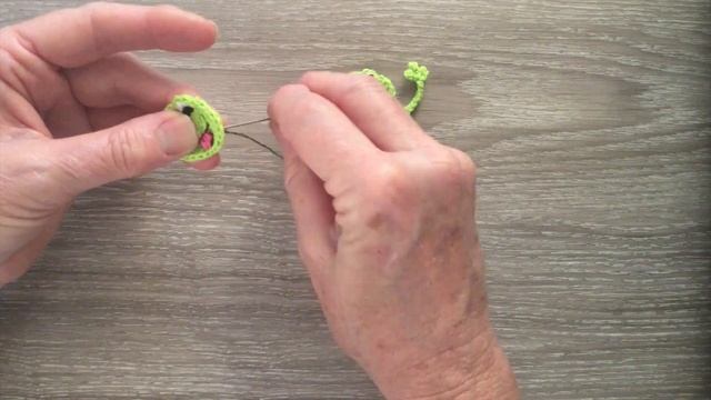 Crochet Diving Frog Tutorial - Crochet Applique Tutorial смотреть онлайн