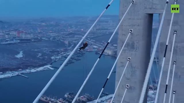 Вантовый мосто на русский остров, отбивание льда после ледяного дождя, (НЕХОЧУ БЫТЬ АЛЬПИНИСТОМ)!!!