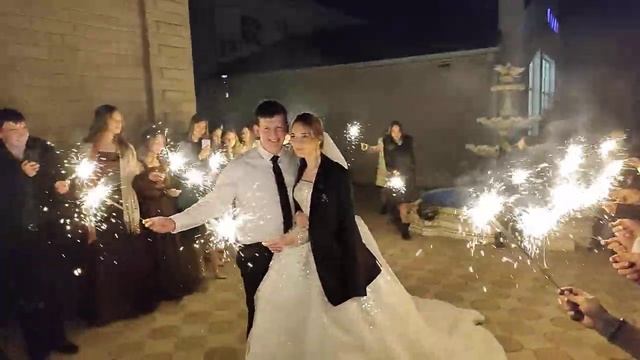 Фейерверк не свадьбе ! большие бенгальские огни! свадьба Николай и Олеся смотреть онлайн