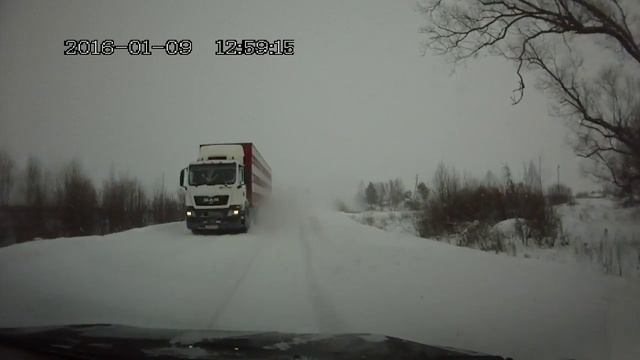 фура на узкой дороге смотреть онлайн