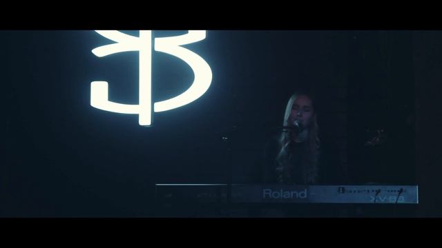 элли на маковом поле - песня без названия live in «GROOM» Уфа 14.11.19 смотреть онлайн