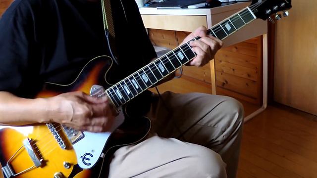 「 Hey Bulldog. / The Beatles covered 」 Epiphone Casino Coupe смотреть онлайн