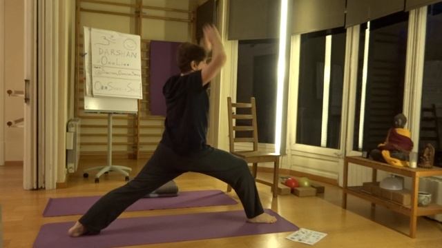 (3/4) Serie de TRIANGLES I ESTIRAMENT D YOGA PILATES BARRA, #SistemaDarshan, TERCERA PART DE 4 смотреть онлайн