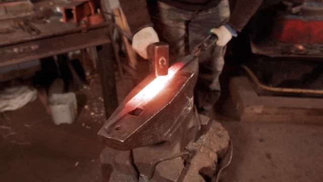 Слесарный инструмент предков. Рождение меча, часть четвертая смотреть онлайн