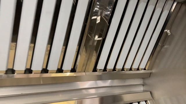 Островной вытяжной зонт ТИП 3 с гидрозатвором и вертикальный гидрофильтр для ресторана в г. Брянск. смотреть онлайн