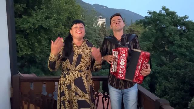 Душевно поют! Летний вечер в Гаграх / Черноглазый смотреть онлайн