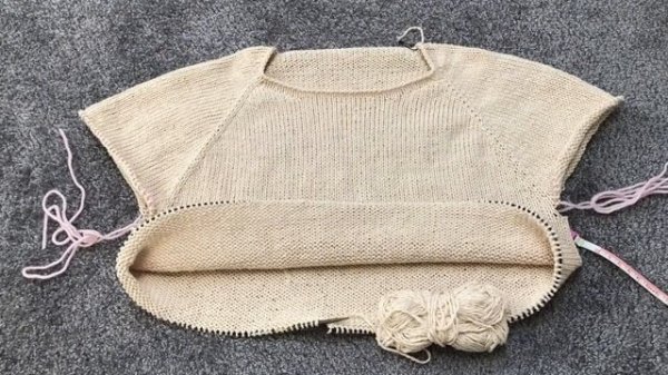 История одной вещи: летний топ из пряжи Drops Belle