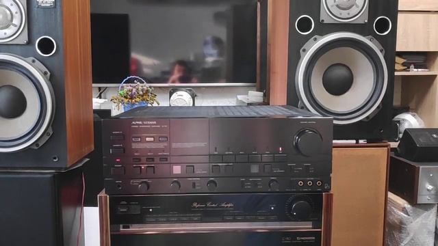 ALPINE / Luxman LV117 смотреть онлайн