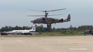 КА-52 и МИ-28Н [ БЕРКУТЫ ] Взлет группами Кубинка Армия-2015
