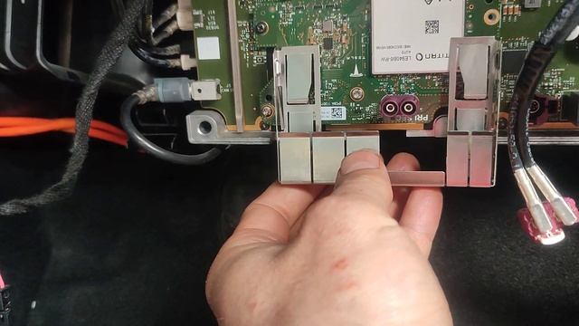 Замена американского модема на европейский на Тесле м3/Y смотреть онлайн