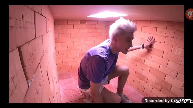 Как выглядит клоун а4 без маски смотреть онлайн